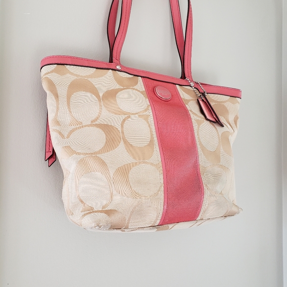 Coach Monogram Purse Coral - Picture 2 of 8